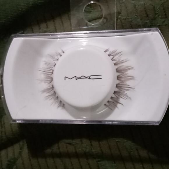 Mac False Eyelashes #CA9 Black Makeup Eye Cosplay Dress Up Date Night Halloween - Picture 1 of 4